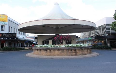 East-St-Roundabout-Medium.jpg